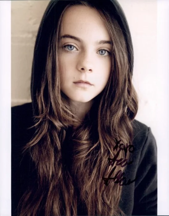 Ava Allan autograph