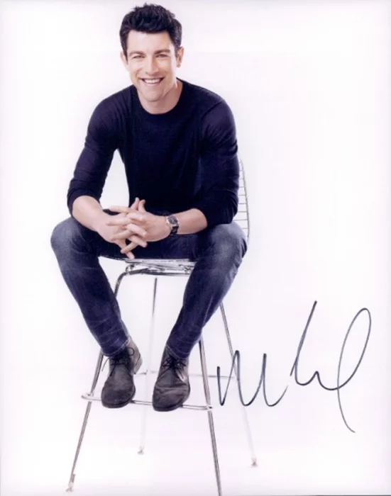 Max Greenfield autograph