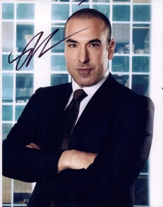 Rick Hoffman autograph