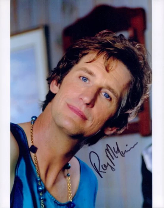 Ray McKinnon autograph