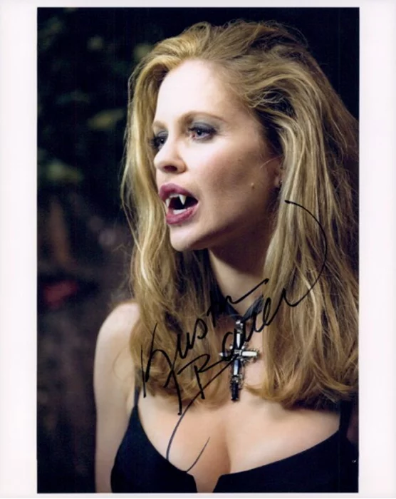 Kristin Bauer autograph