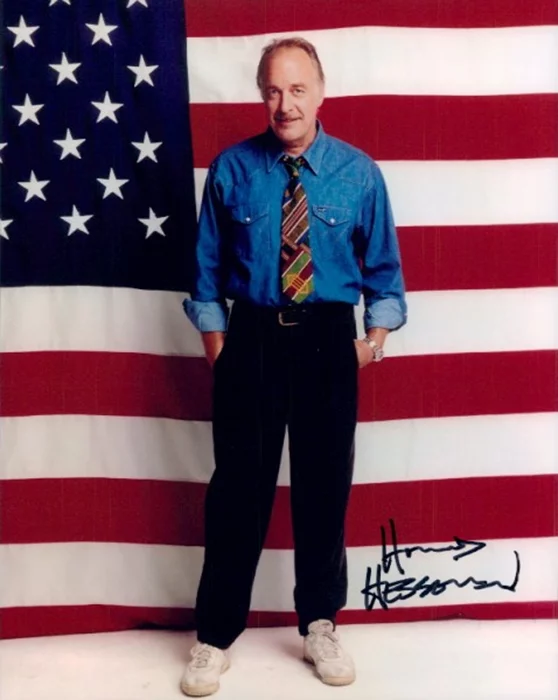 Howard Hesseman autograph