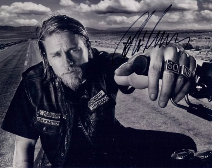 Charlie Hunnam autograph