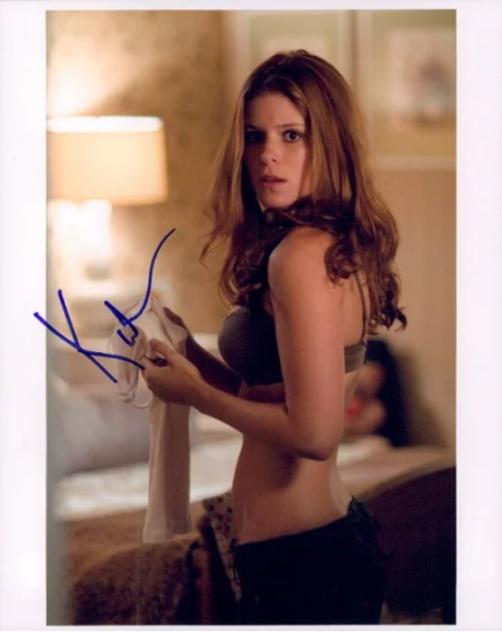 Kate Mara autograph