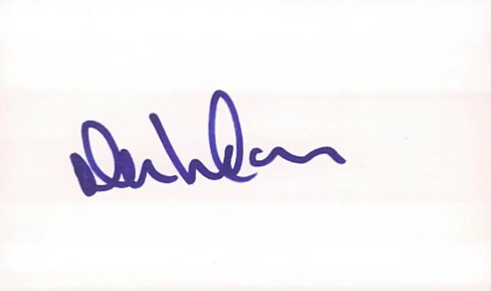 Oliver Hudson autograph