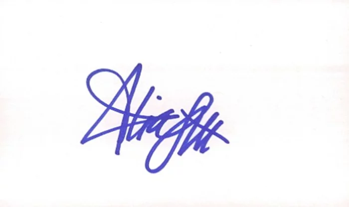 Alia Shawkat autograph