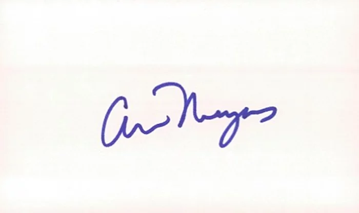 Ari Meyers autograph