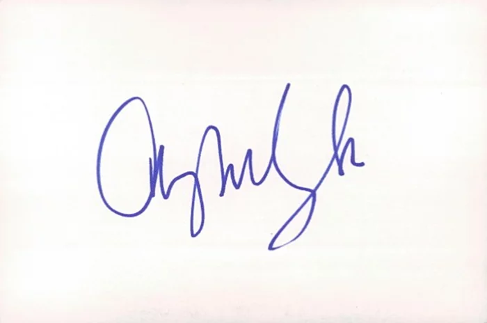 Amy Yasbeck autograph