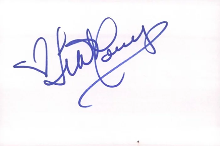 Tia Mowry autograph