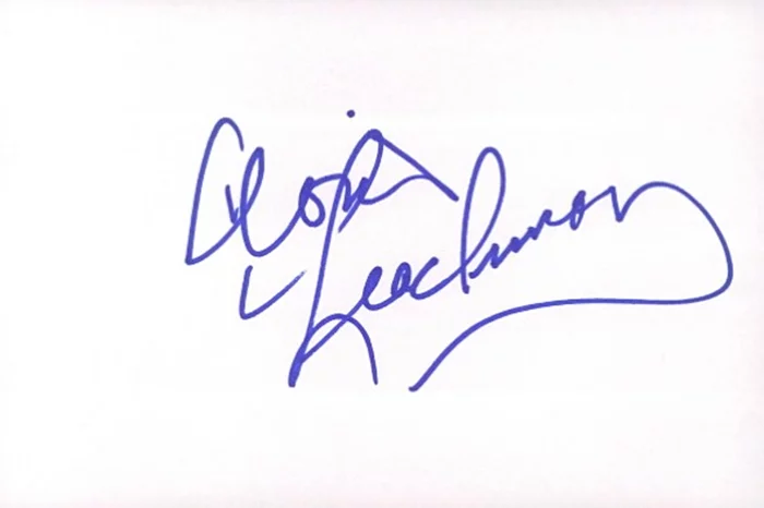 Cloris Leachman autograph