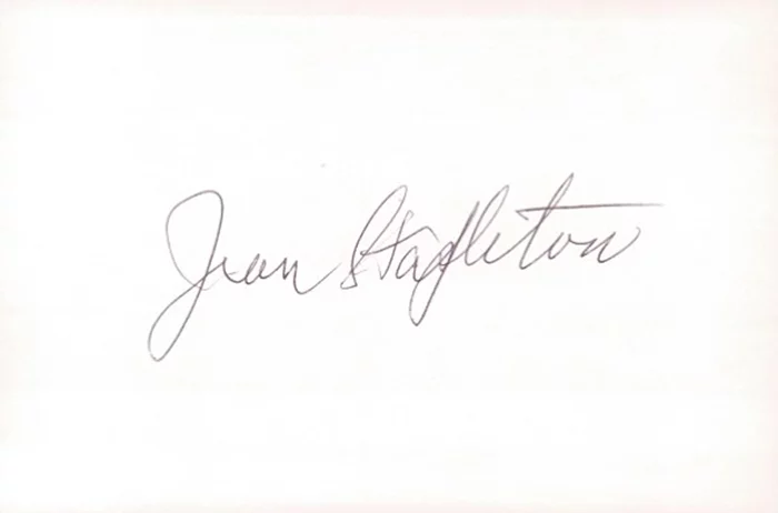 Jean Stapleton autograph