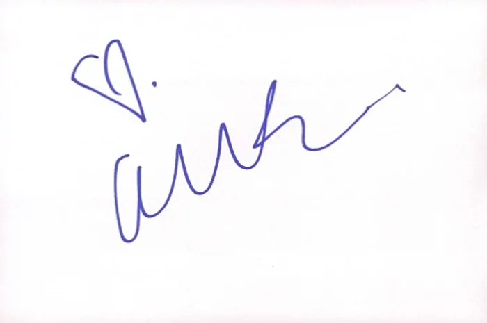 Cameron Richardson autograph