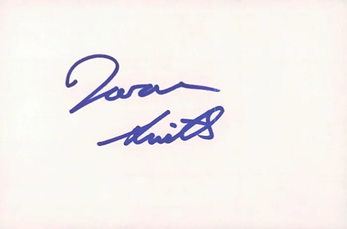 Taran Noah Smith autograph