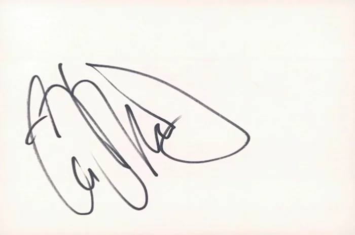 Cathy Moriarty autograph