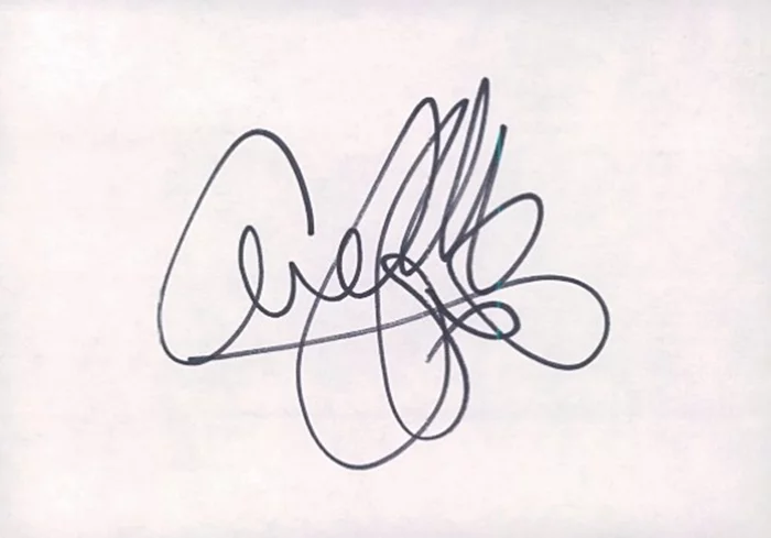 Ali Campbell autograph
