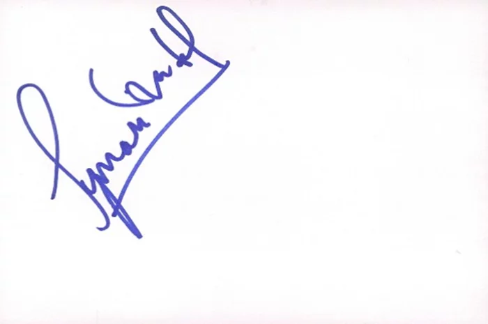 Lymari Nadal autograph