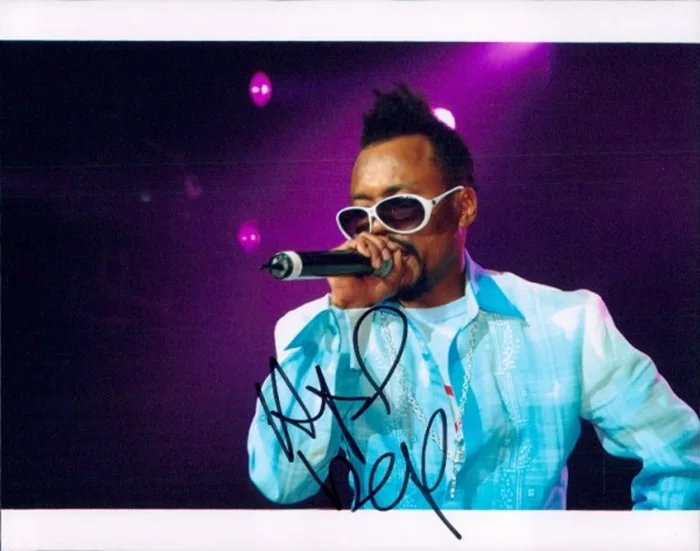 Apl.de.Ap autograph