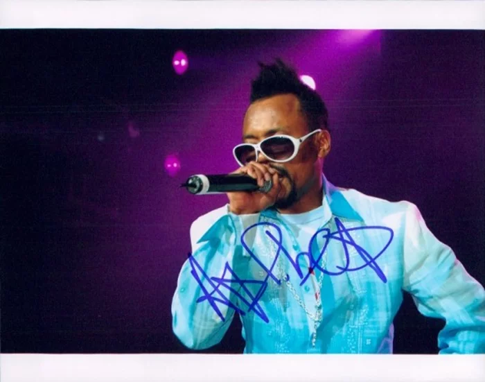 Apl.de.Ap autograph