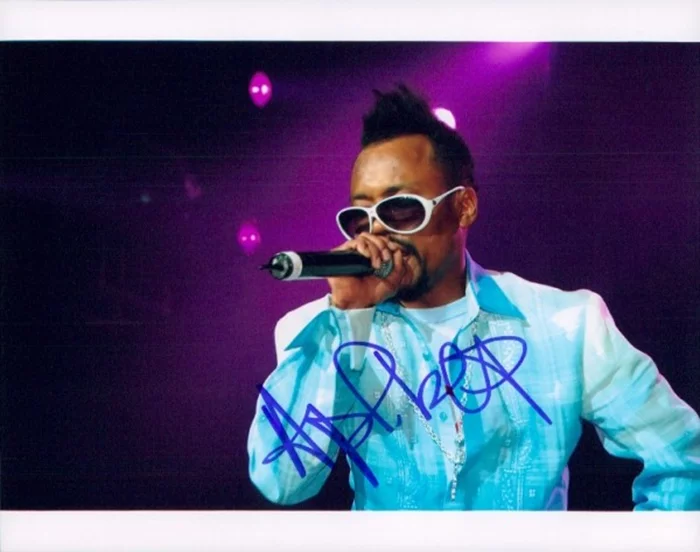 Apl.de.Ap autograph