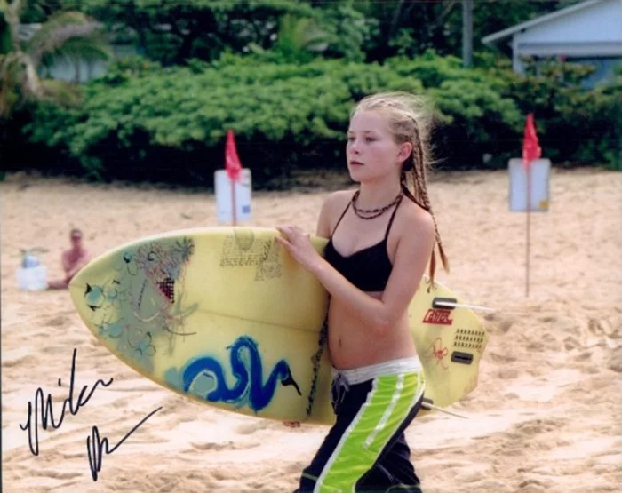 Mika Boorem autograph