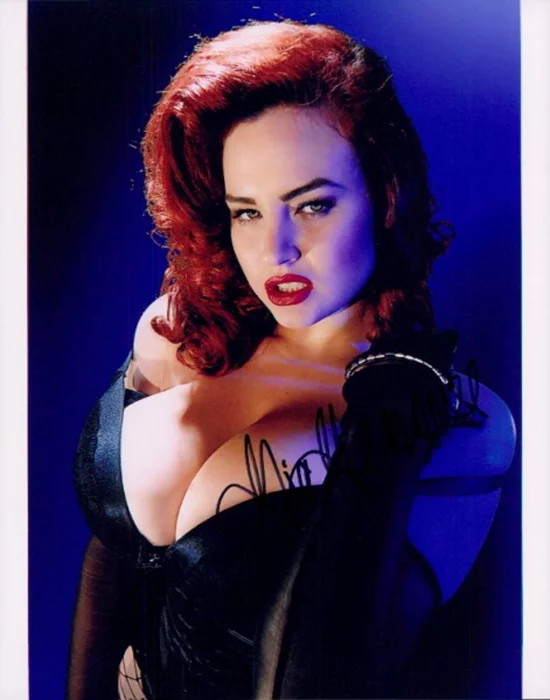 Gia Genevieve autograph