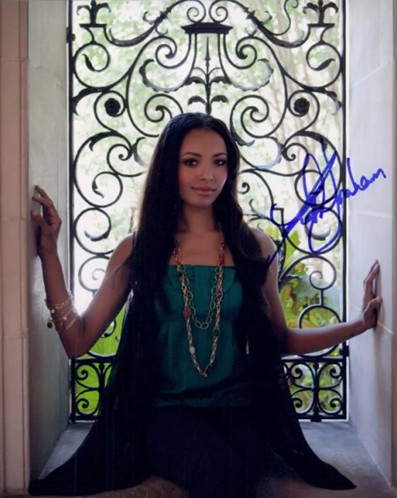 Katerina Graham autograph
