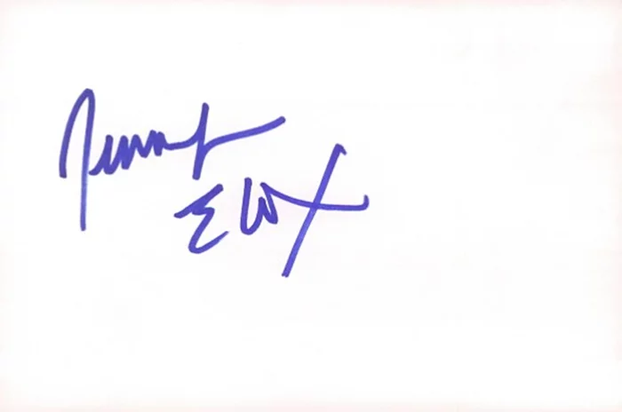 Jennifer Elise Cox autograph