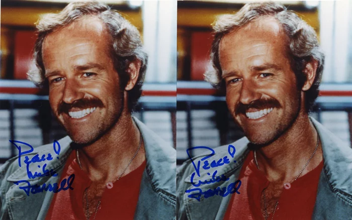 Mike Farrell autograph