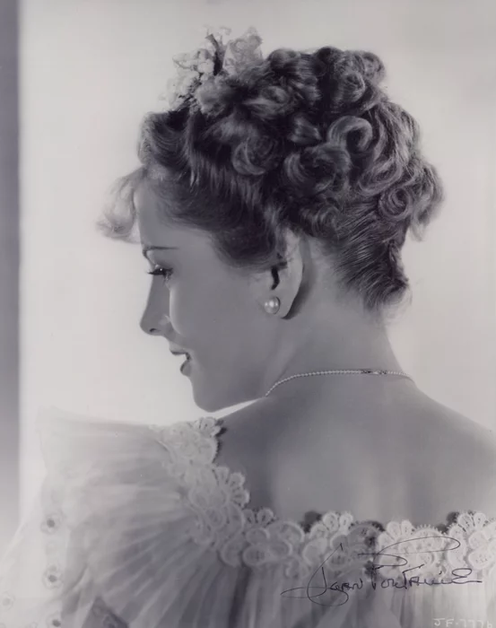 Joan Fontaine autograph