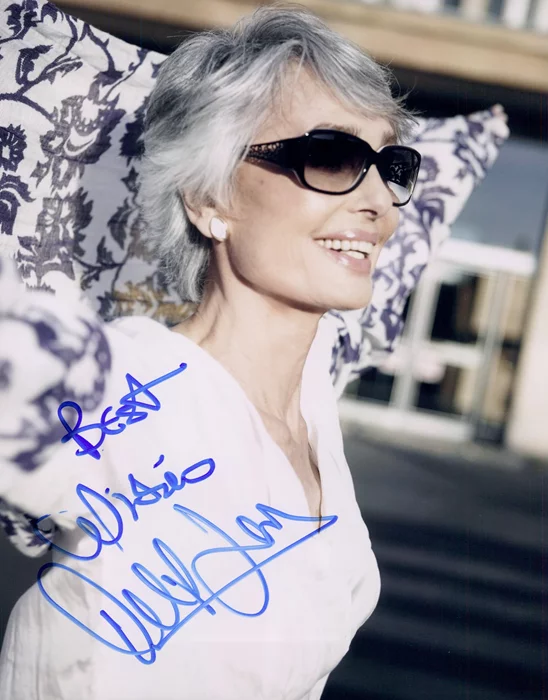 Daliah Lavi autograph