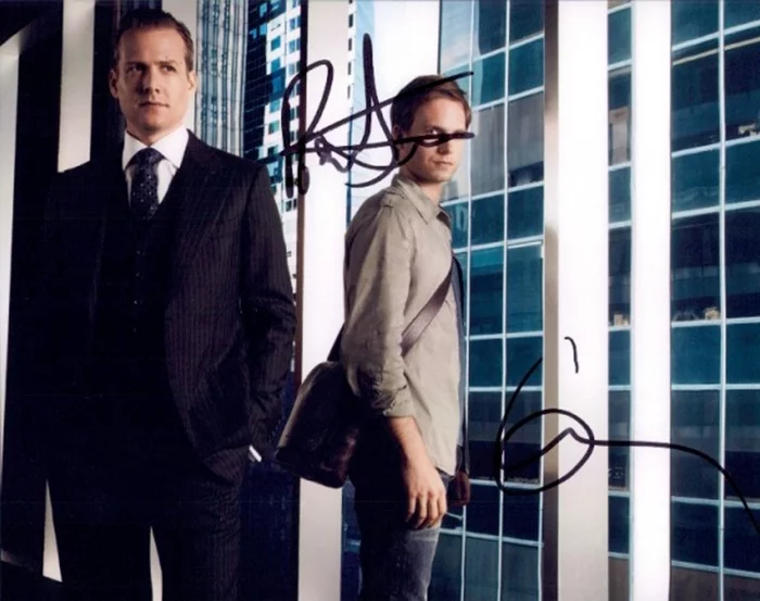 Suits autograph