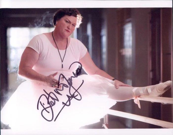 Dot Jones autograph