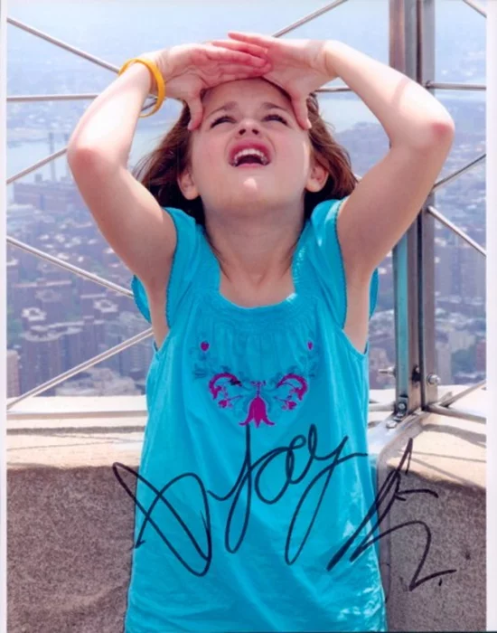Joey King autograph