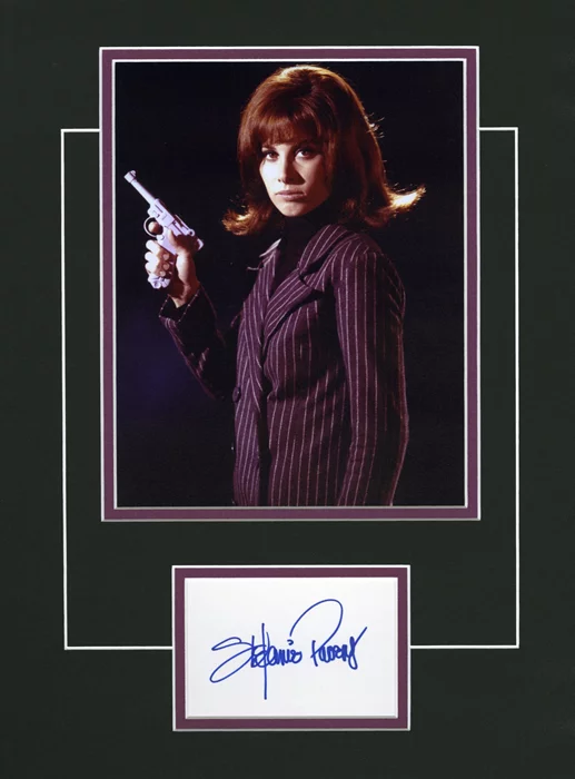 Stefanie Powers autograph