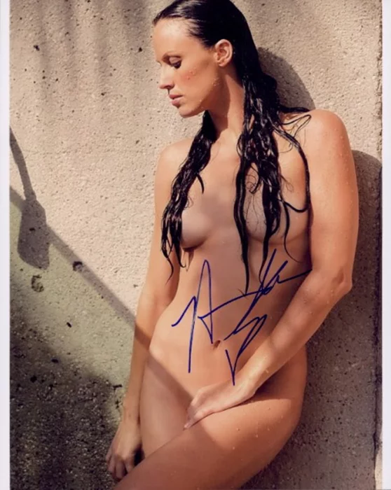 Amanda Beard autograph
