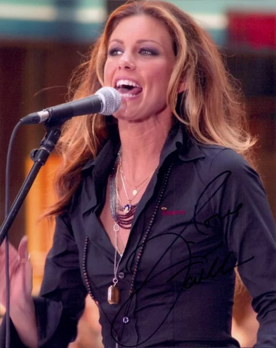 Faith Hill autograph