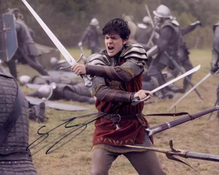 Skandar Keynes autograph