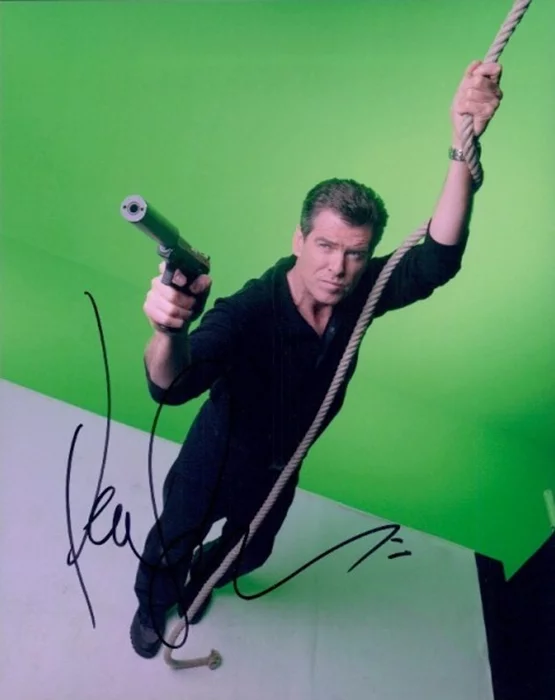 Pierce Brosnan autograph