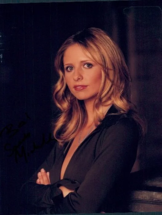Sarah Michelle Gellar autograph