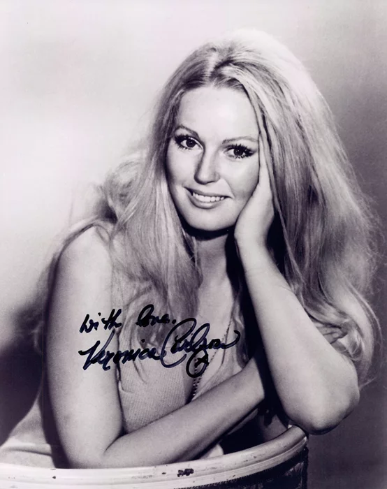 Veronica Carlson autograph