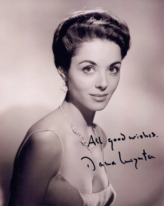 Dana Wynter autograph
