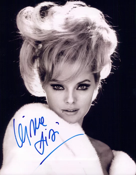 Virna Lisi autograph