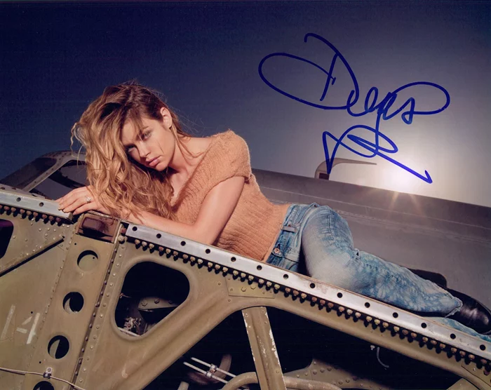 Denise Richards autograph