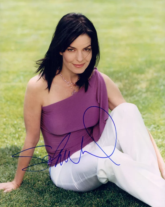 Sela Ward autograph