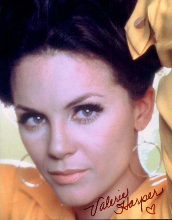 Valerie Harper autograph
