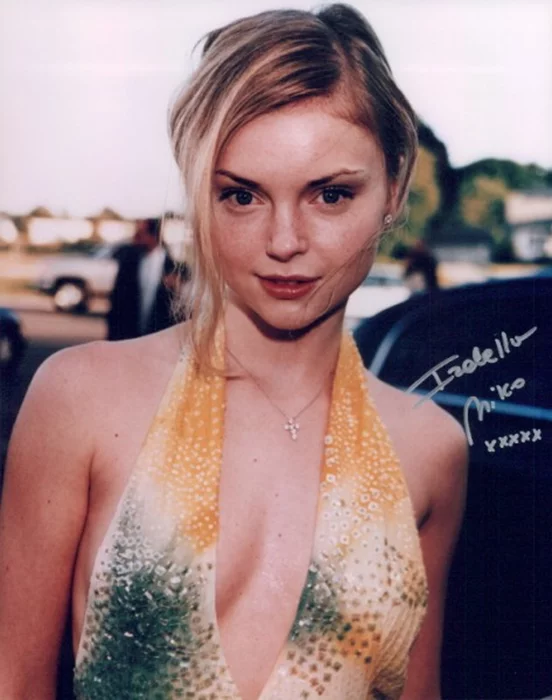Izabella Miko autograph