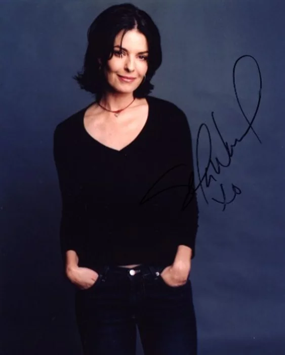 Sela Ward autograph
