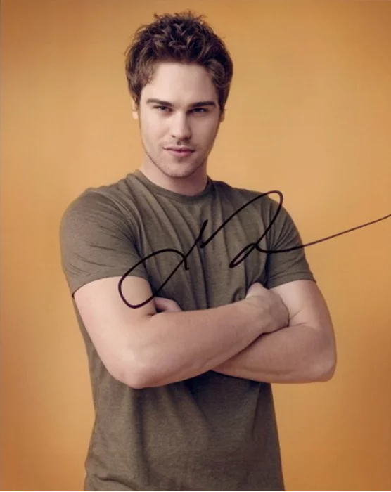 Grey Damon autograph
