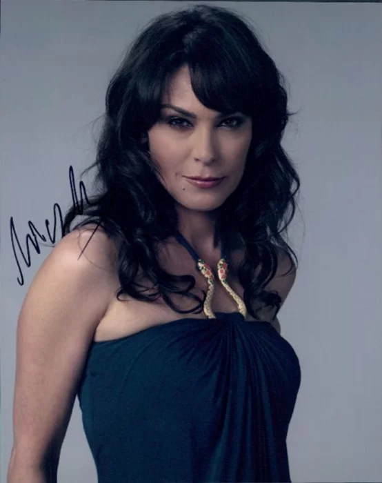 Michelle Forbes autograph