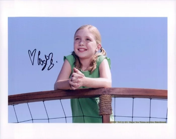 Cozi  Zuehlsdorff autograph